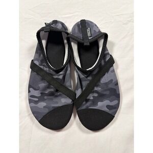 Fitkicks Gray Camo Active Lifestyle Minimalist Shoes Women Small 5.5-6.5